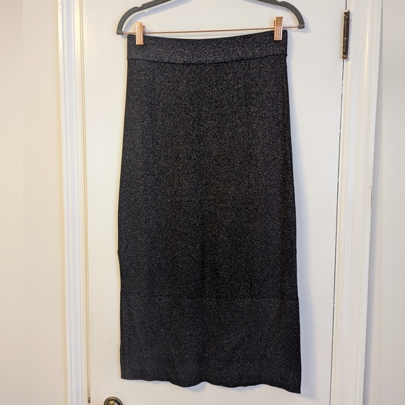Banana Republic - Navy with Metallic Thread - Knit Skirt - Picture 1 of 3